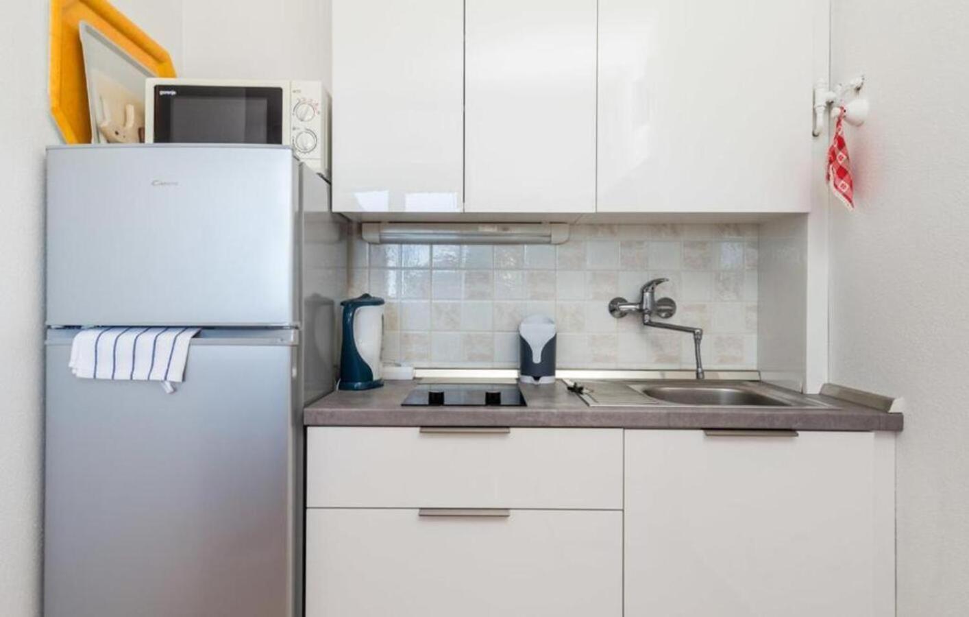 Apartments Dorijan With Pool Матульи Экстерьер фото