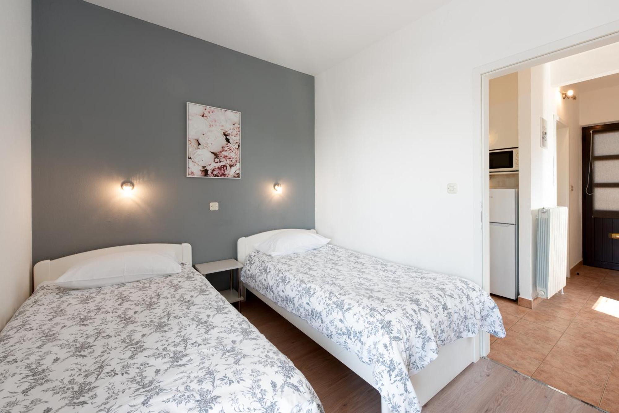 Apartments Dorijan With Pool Матульи Экстерьер фото