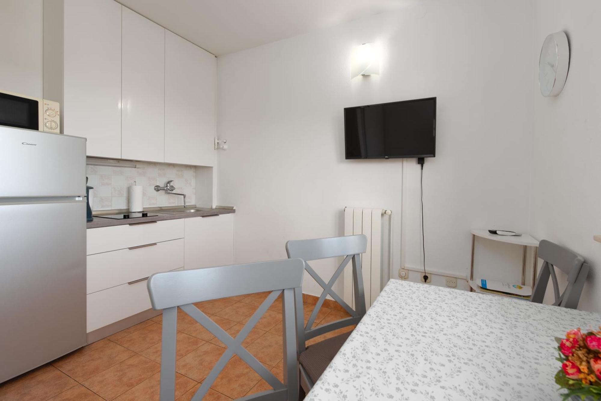 Apartments Dorijan With Pool Матульи Экстерьер фото